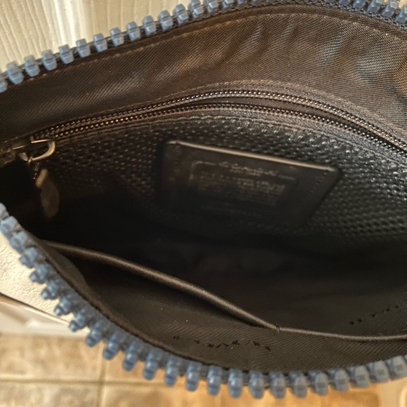 COACH PACER Messenger 25, Coach Pacer crossbody Men’s bag 11.5 by 9 inch - Picture 7 of 10